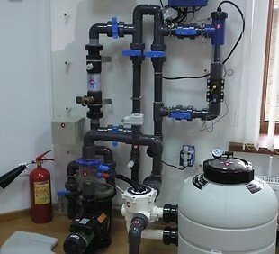 Прокладка коммуникаций и монтаж оборудования 